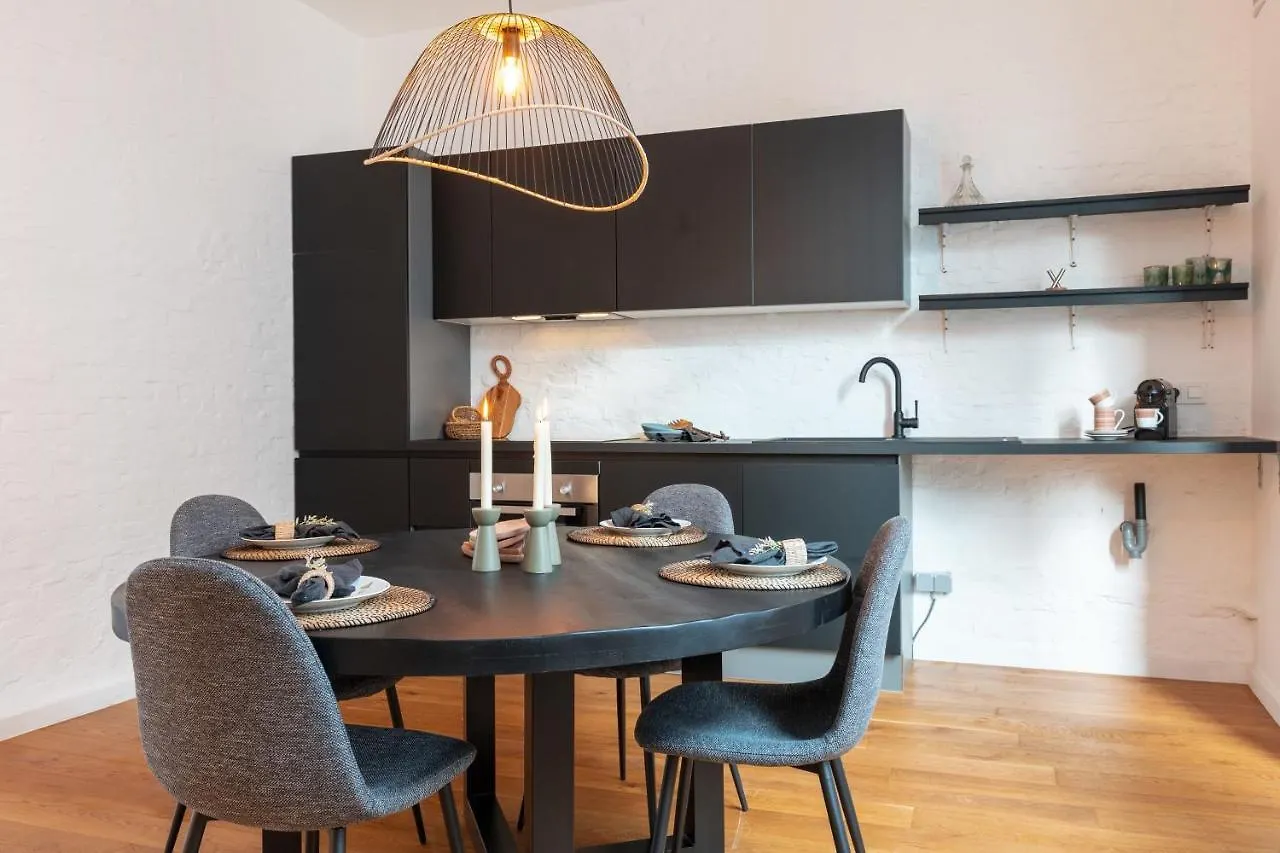 Super Cozy 2 Bedroom Apt Near Antwerp Station