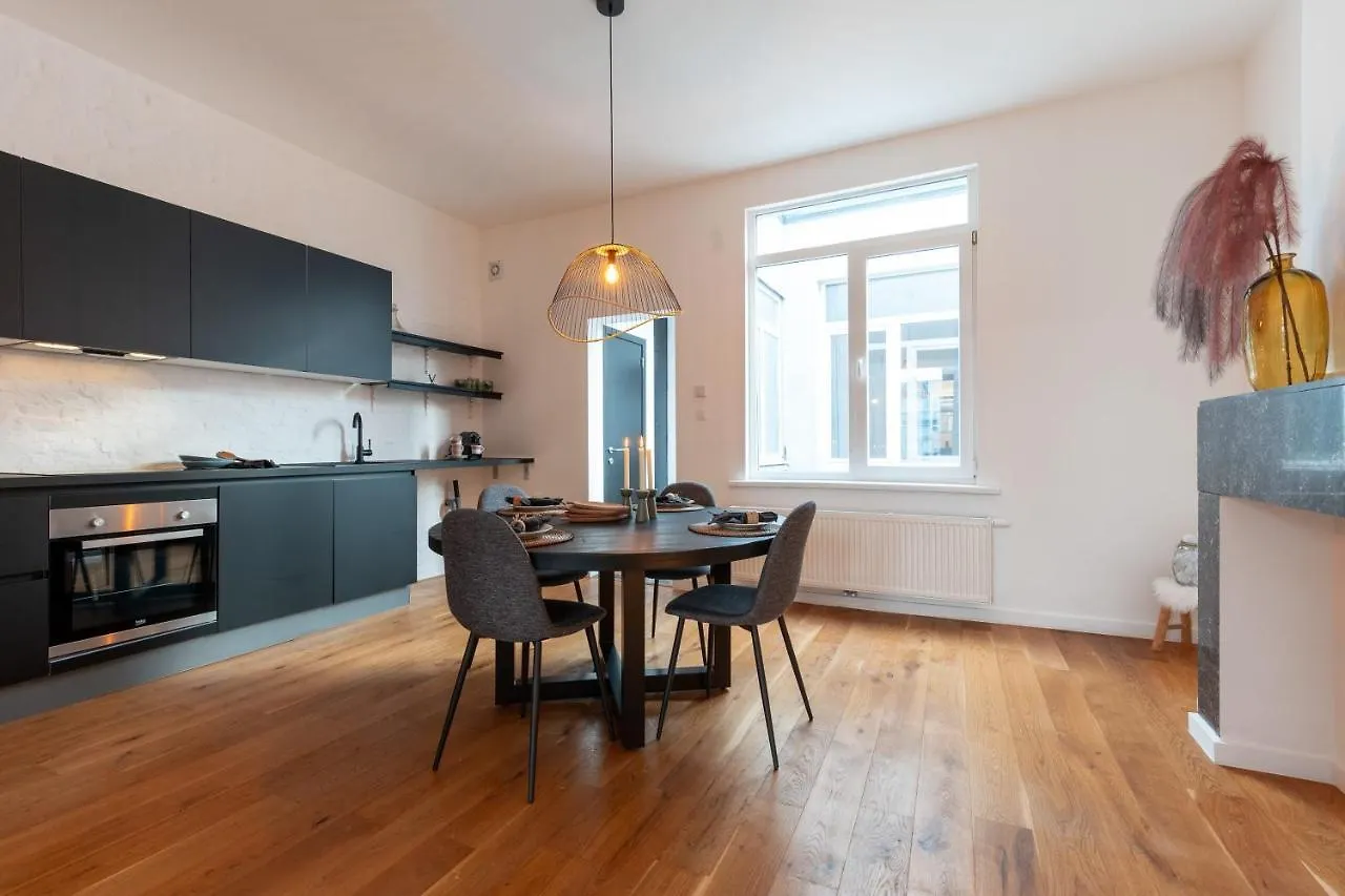 Super Cozy 2 Bedroom Apt Near Antwerp Station 0*,  Belgium