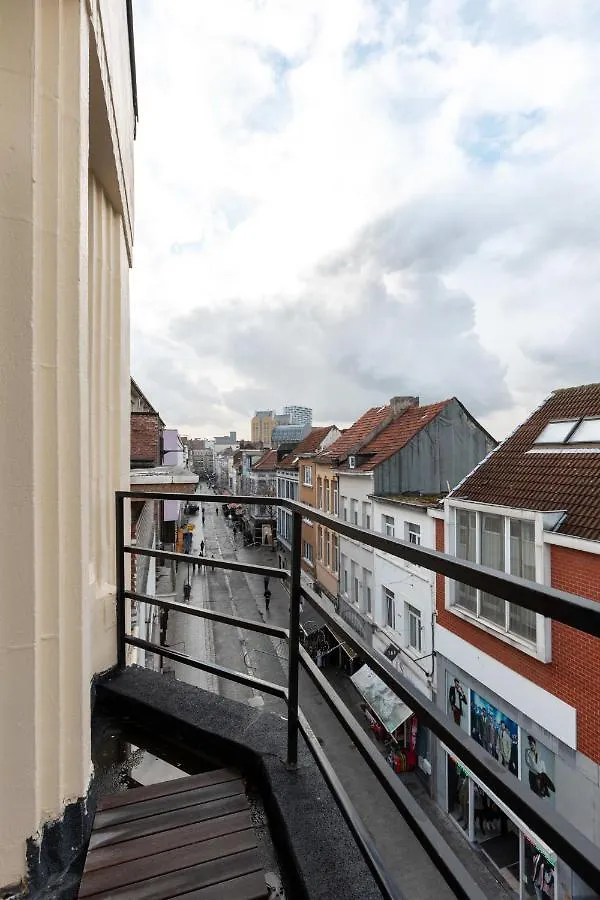 Super Cozy 2 Bedroom Apt Near Antwerp Station