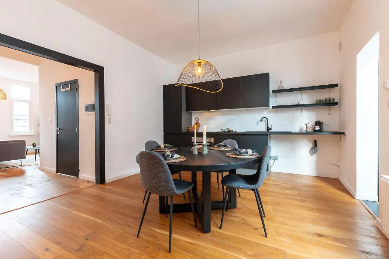 Super Cozy 2 Bedroom Apt Near Antwerp Station Apartment